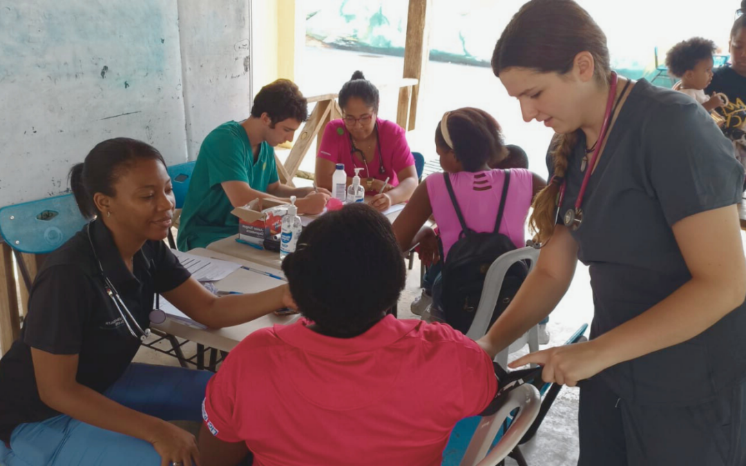 premed students in clinic on internship